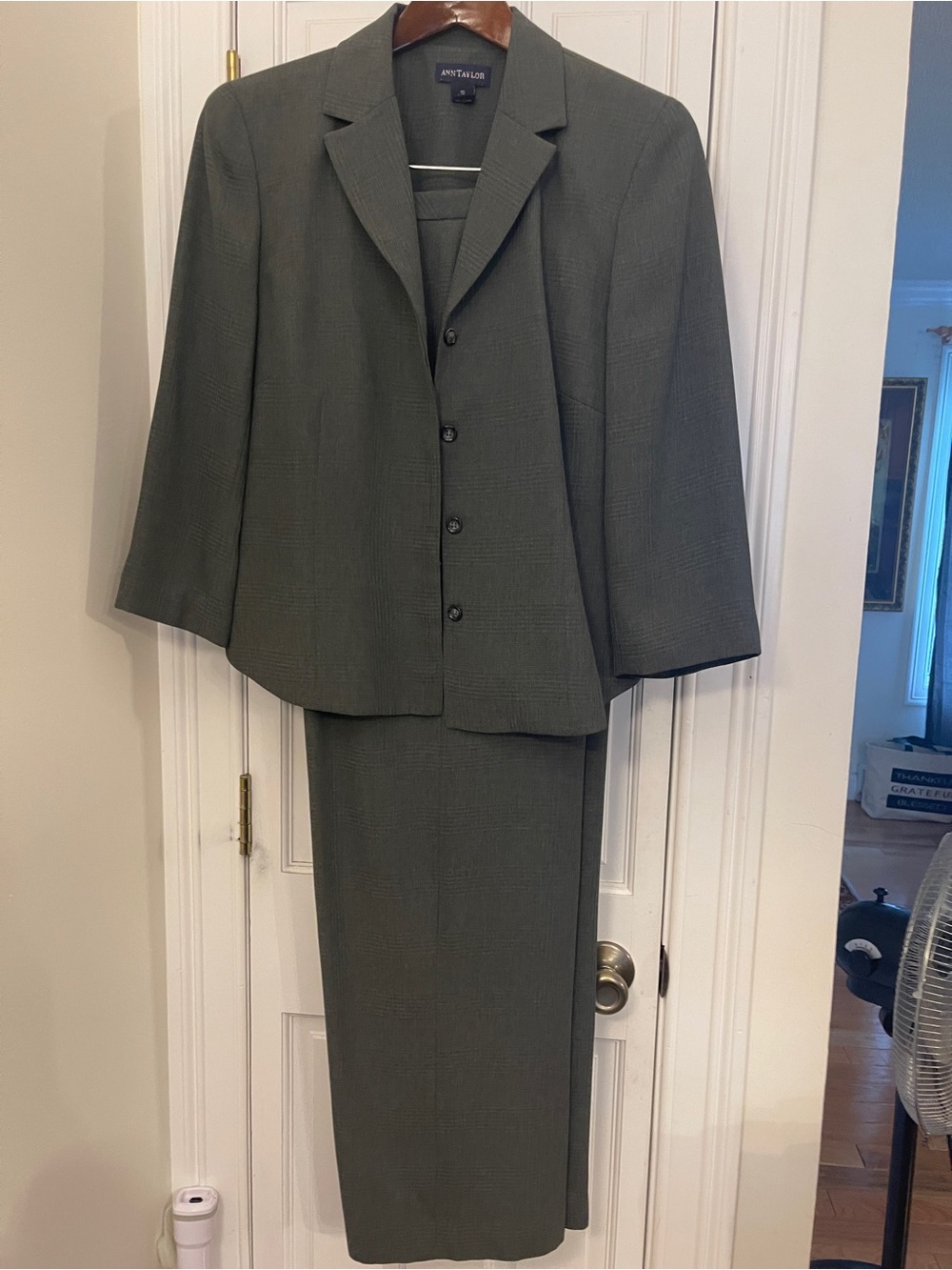Vintage Ann Taylor Gray 2 Piece Pant Suit Set/4-Button Blazer & Trousers Size 10